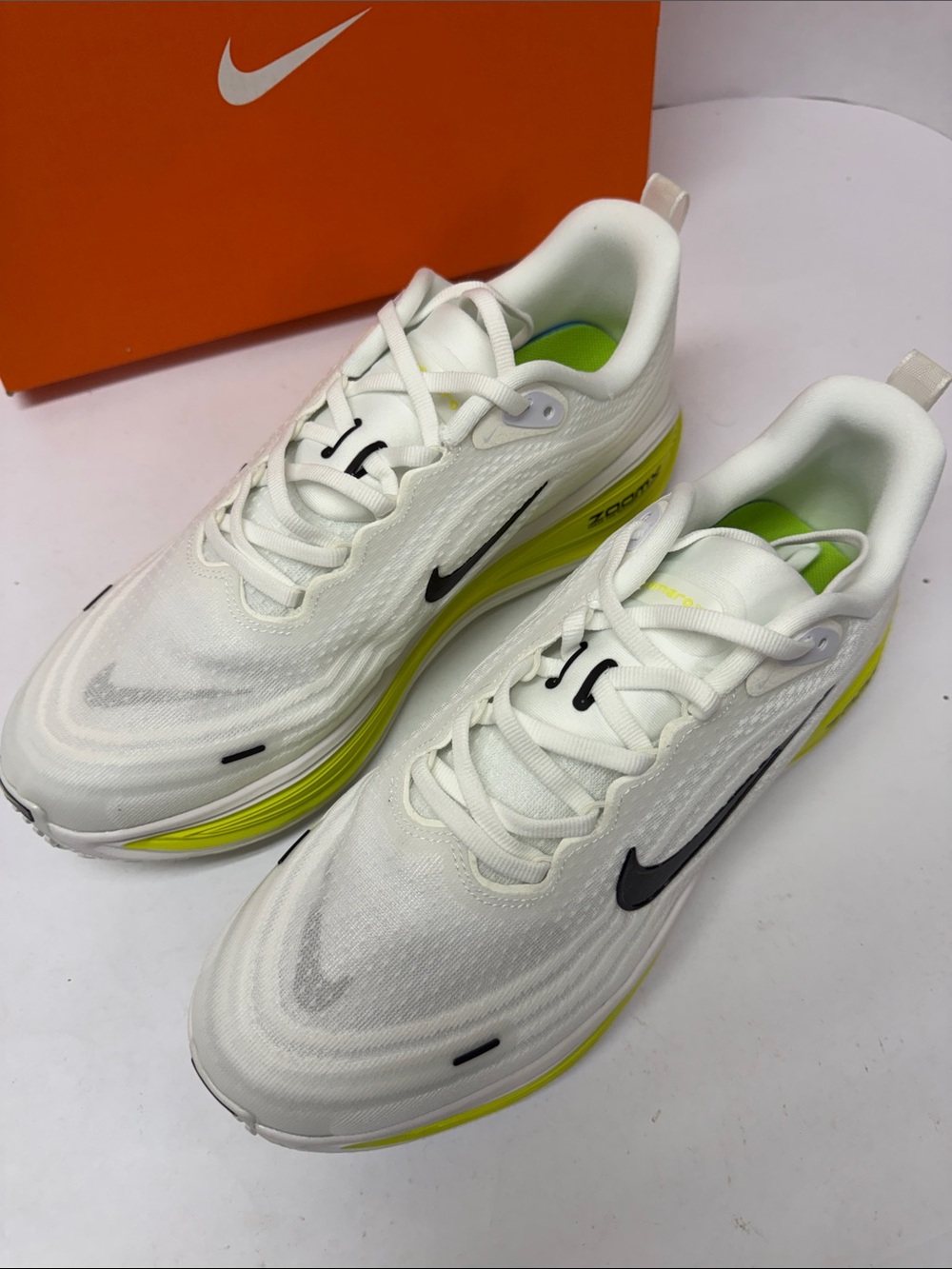 New Nike Vomero plus zoom x in white mens size 9 athletic shoes - Picture 2 of 6